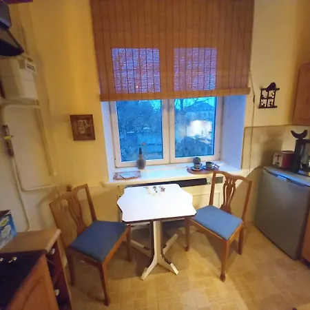 Warm Comfy Apartment