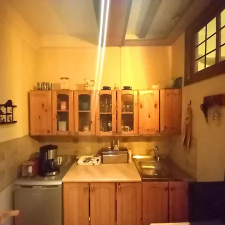 Warm Comfy Apartment